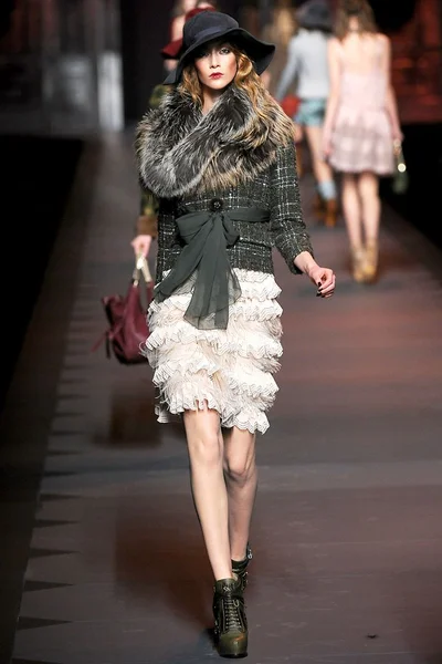 Look 30